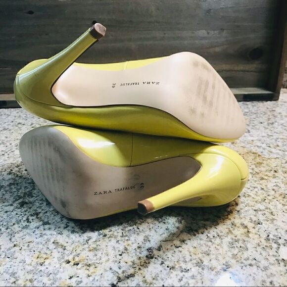 Zara Yellow Rounded toe pumps - Picture 7 of 7